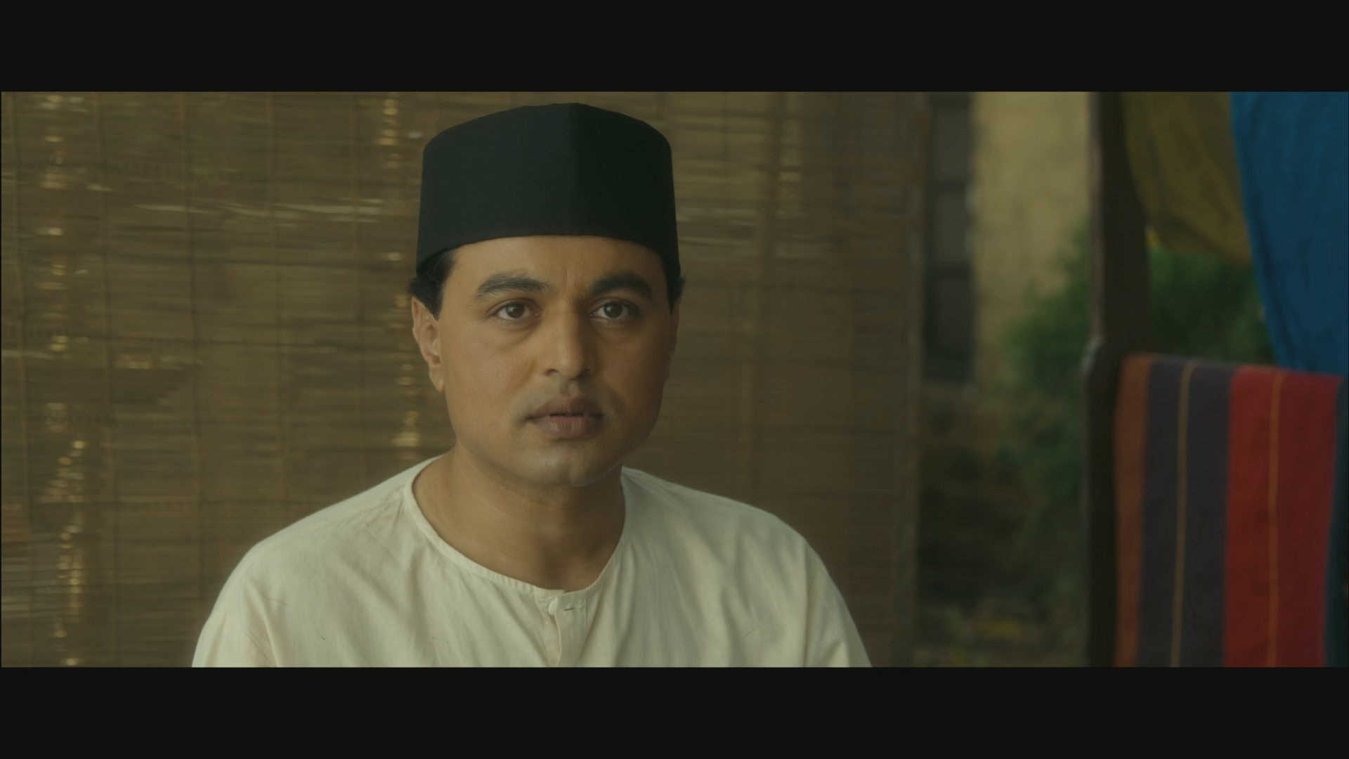Sound of Heaven The Story of Balgandharva 2011 WEBRip Marathi 1080p HEVC DDP 5.1 ESub.mkv.0002